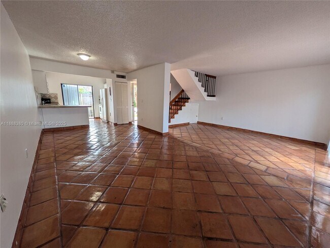 Building Photo - 3811 SW 82nd Ave