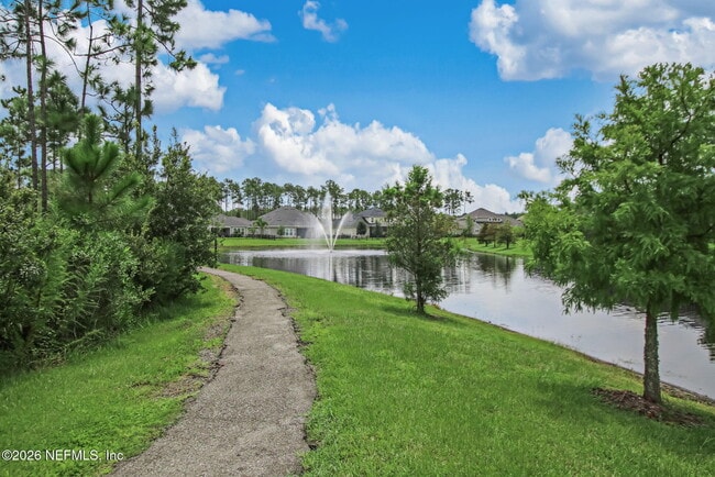 Building Photo - 209 Manor Ln