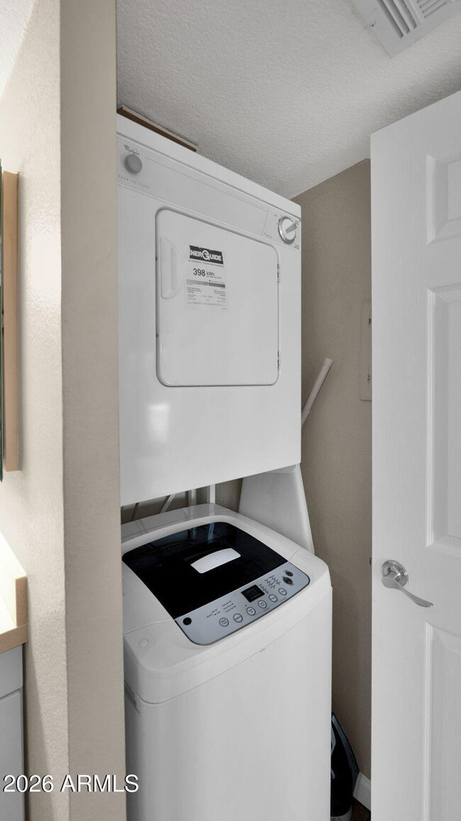 Building Photo - 3500 Hayden Rd