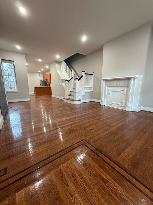 Building Photo - ??? NEWLY RENOVATED 3 BEDROOMS & 2.5 BATH HOUSE LOCATED IN HADDINGTON