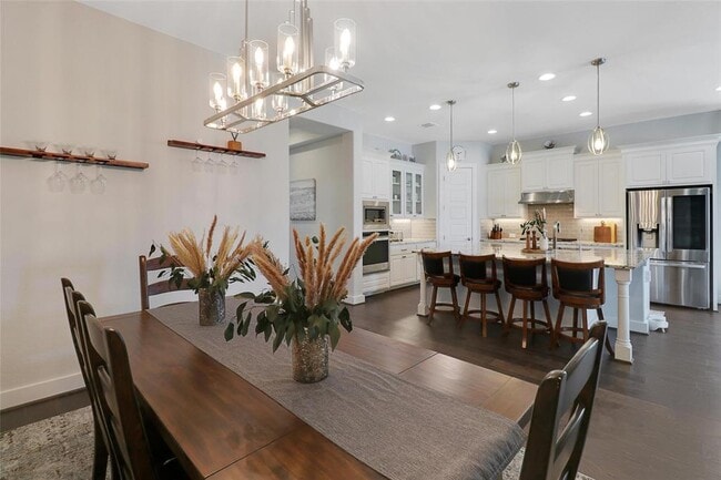 Building Photo - 702 Tomichi Trl