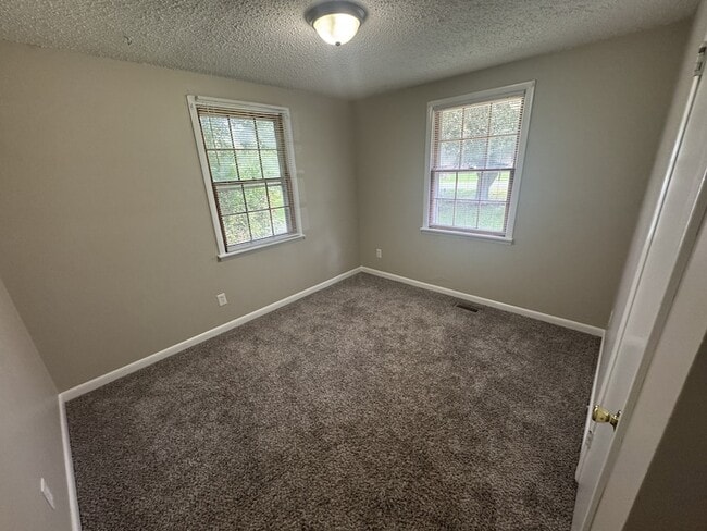 Building Photo - 104 Noel Ln