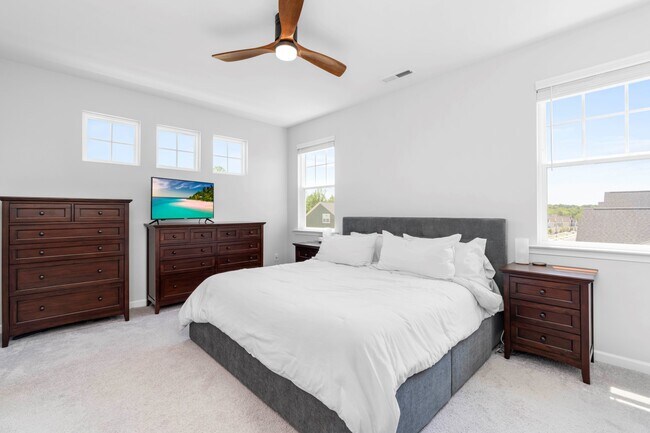 Building Photo - 2245 Kettle Falls Station