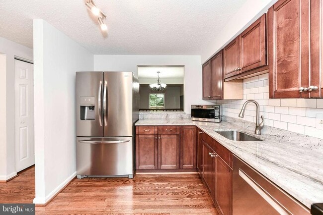 Building Photo - 5836 Jackson Oak Ct