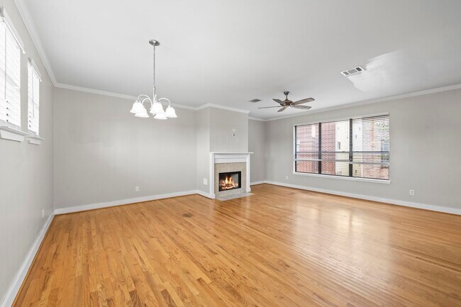 Building Photo - 2154 Arabelle St