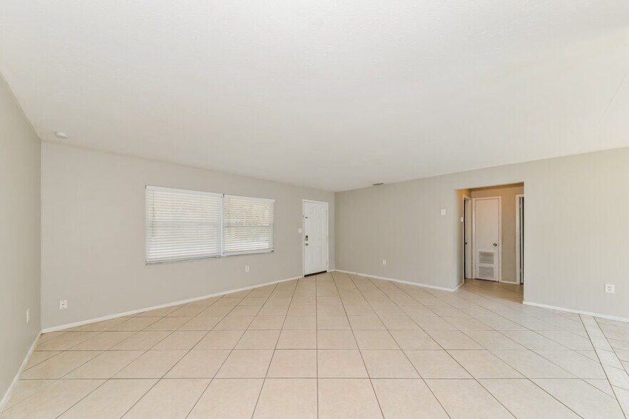 Building Photo - 1340 43rd St