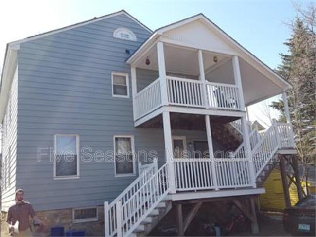Primary Photo - 18 East Ave