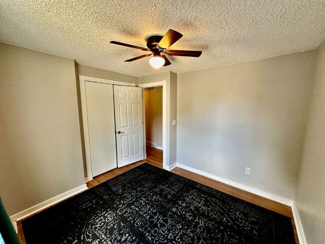 Building Photo - "Charming 3-Bed Home with Finished Basemen...