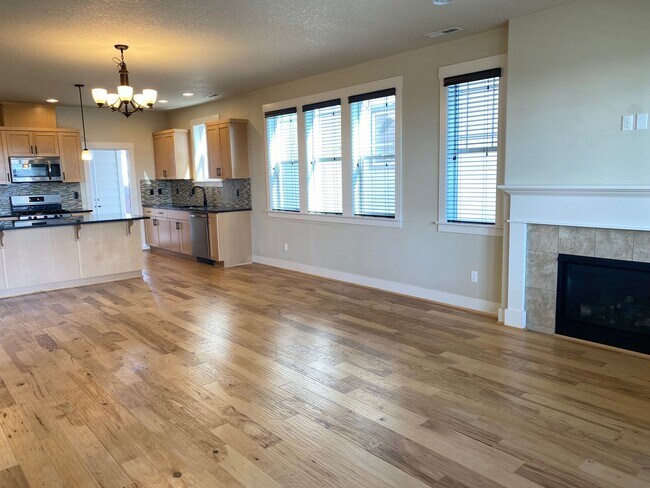 Building Photo - Bethany Creek 3 Bedroom Home!