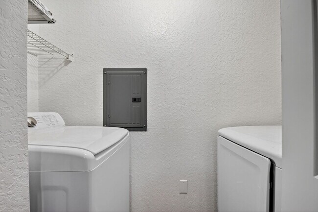 Building Photo - 1116 Renaissance Way