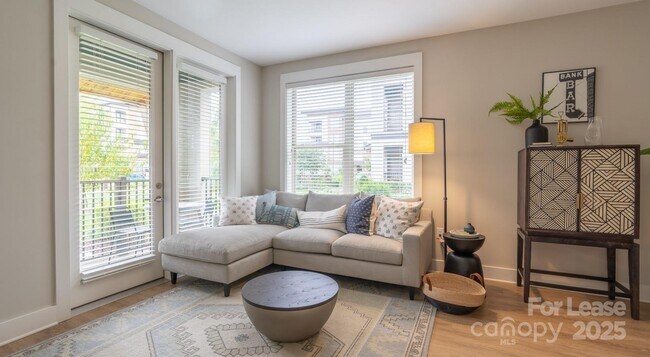 Building Photo - 6408 Providence Farm Ln