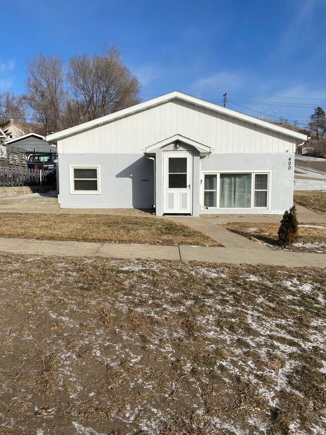 Building Photo - 2 bed 1 bath House