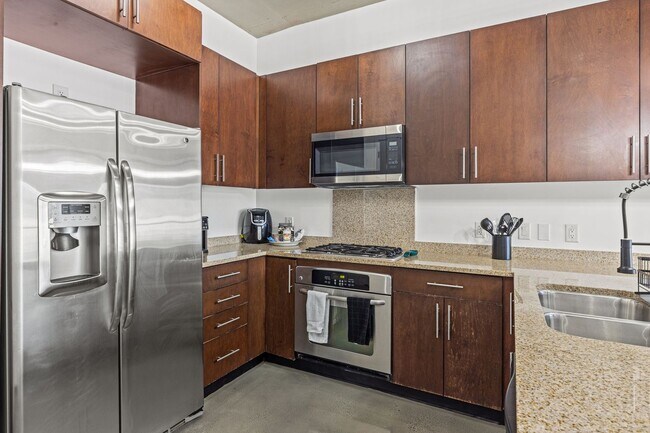 Building Photo - Furnished Juhl Condo w/ Balcony & City Views