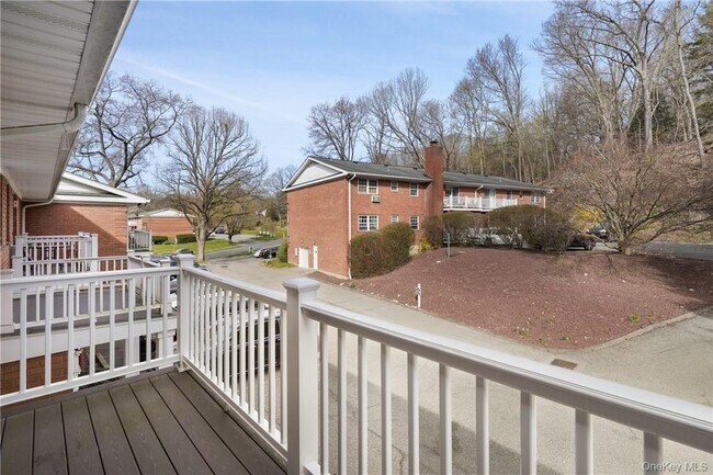 Building Photo - 114 Nottingham Rd