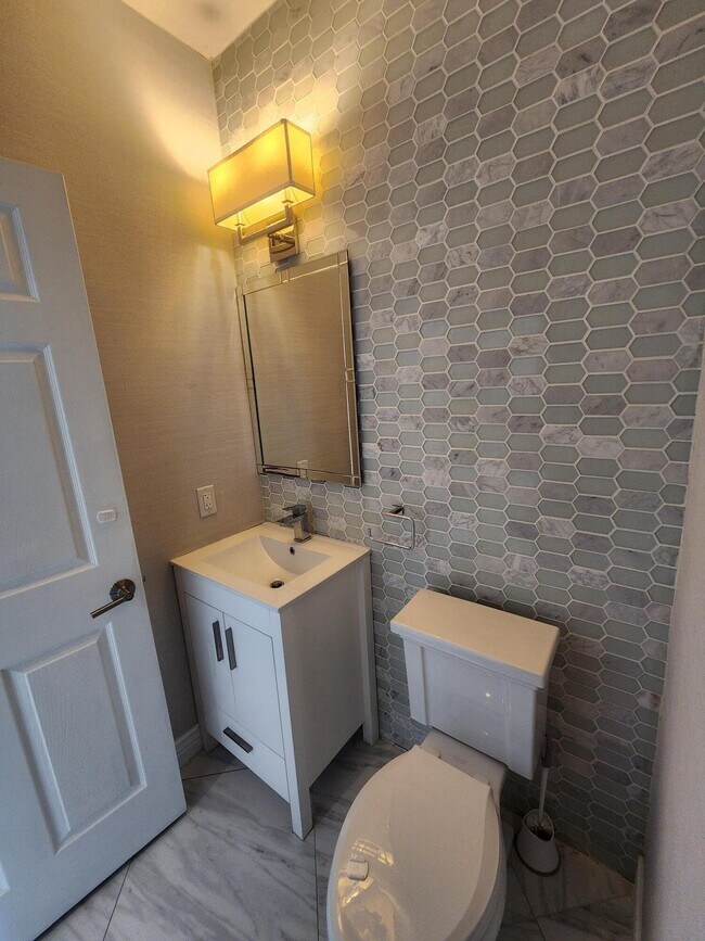 Building Photo - 18860 La Costa Ln