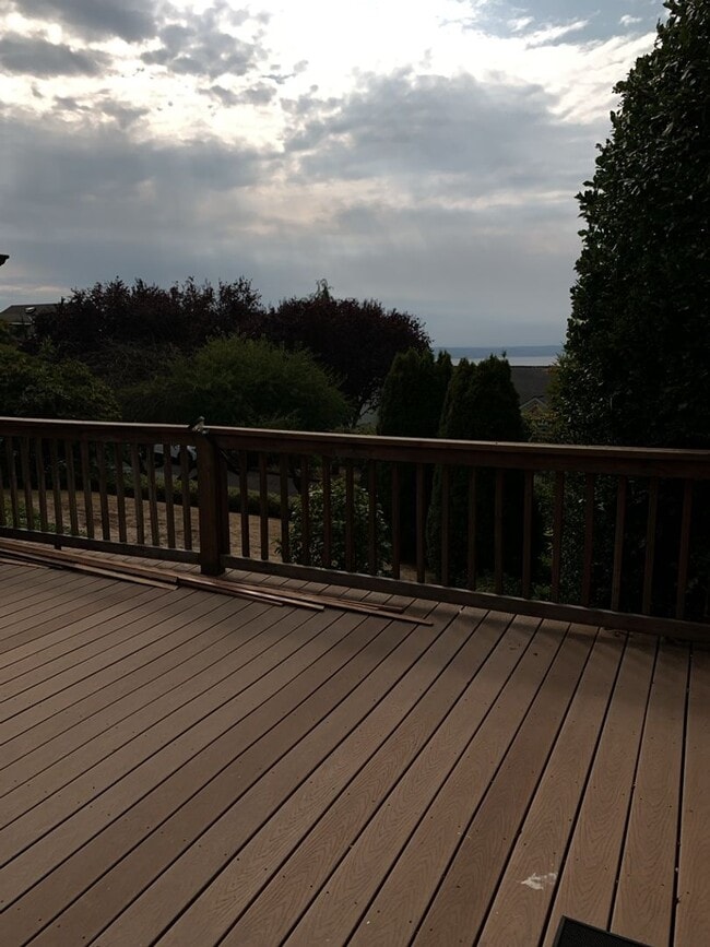 Building Photo - Large Lot with Sound and Mountain views - ...