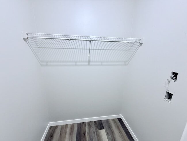 Building Photo - 2 Bedroom 1 Bathroom Remodel