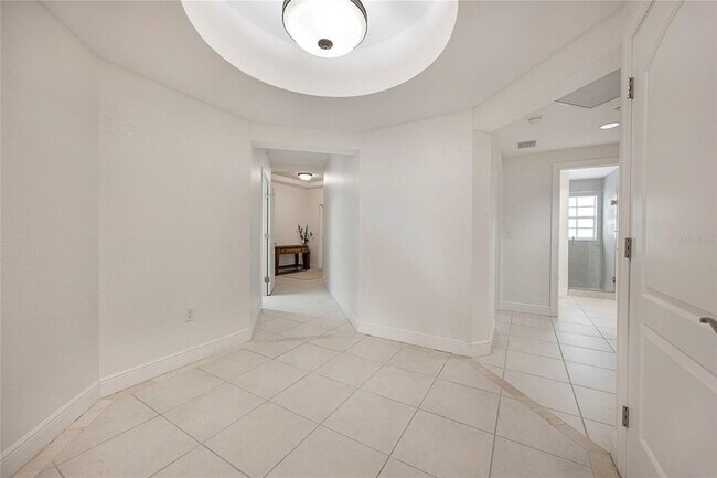 Building Photo - 14041 Bellagio Way