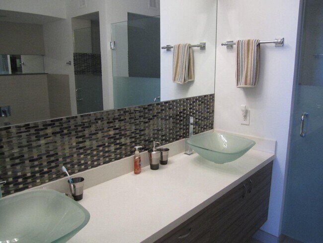 Mast Bath Double Sink - 170 Ocean Lane Dr