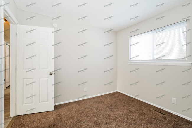 Building Photo - 4906 Refugee Rd