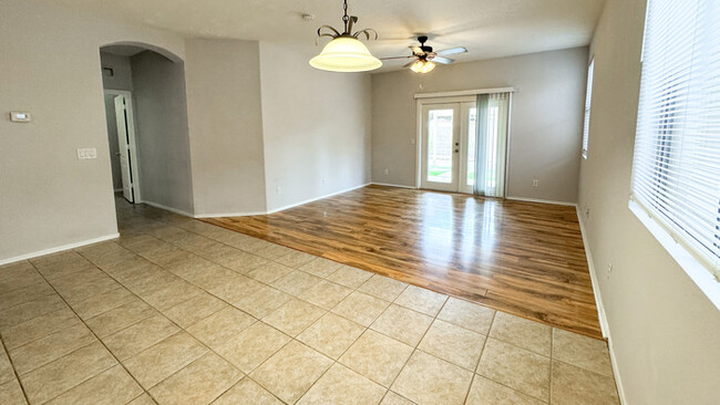 Building Photo - House in Avondale! JOIN THE WAITLIST!