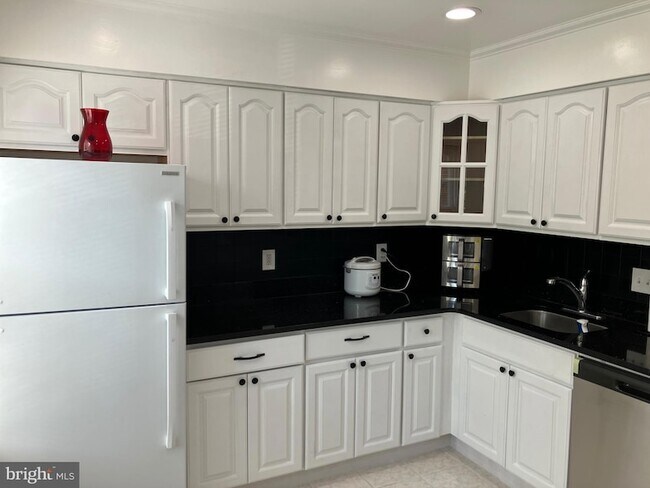 Building Photo - 2131 Dominion Heights Ct