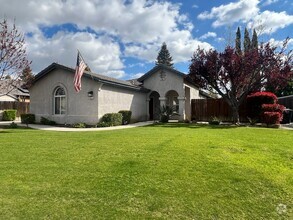 Building Photo - Northwest 3 bedroom home