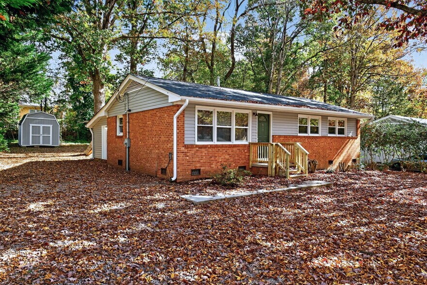 Building Photo - 517 Cooper Rd