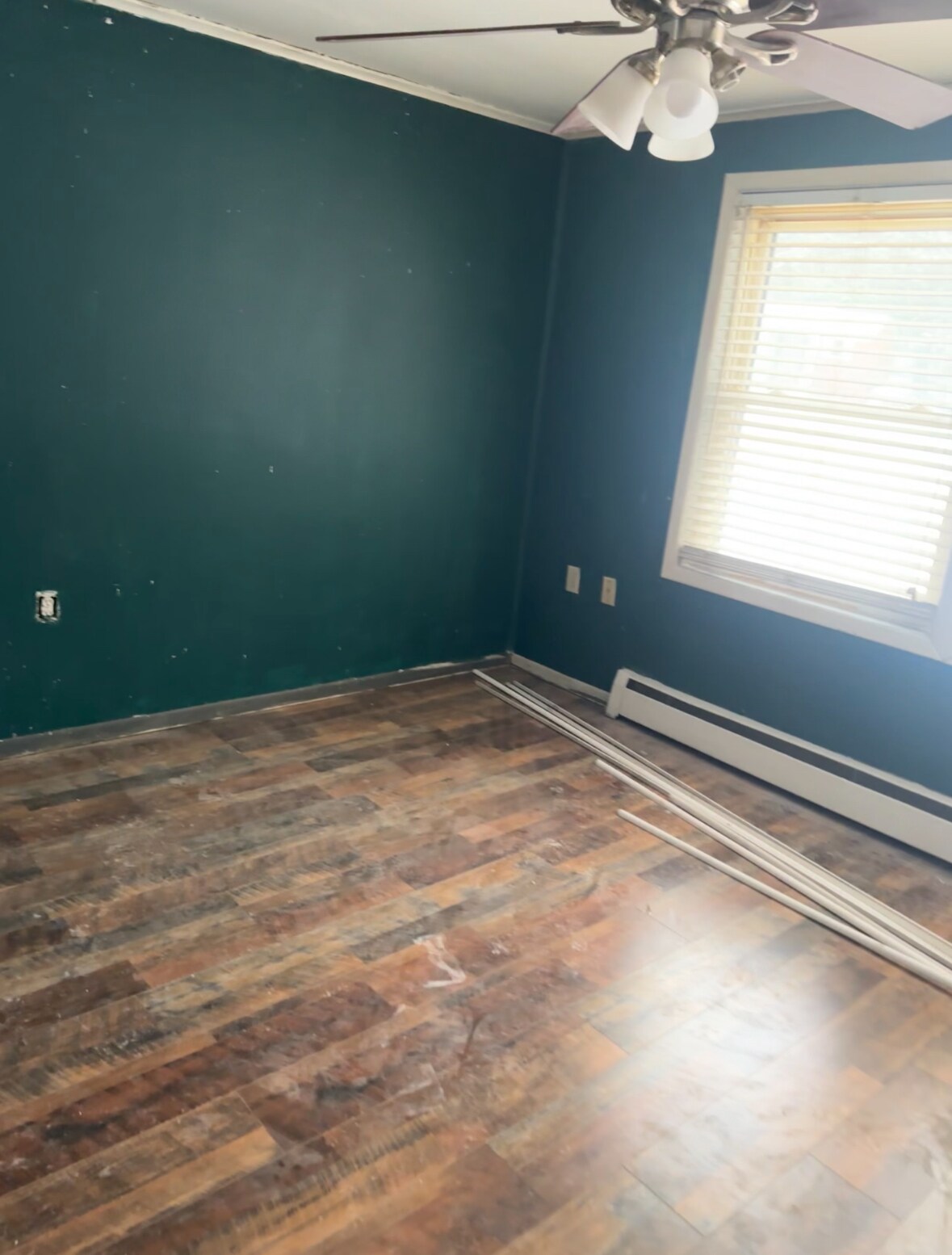 Master bedroom - 64 Wells Farm Rd