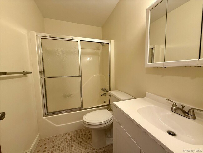 Building Photo - 87 Oregon Trail