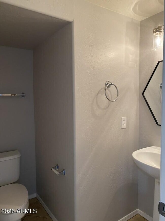 Building Photo - 4241 E Carla Vista Dr