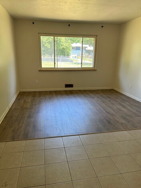 Building Photo - 11260 Westborough Rd