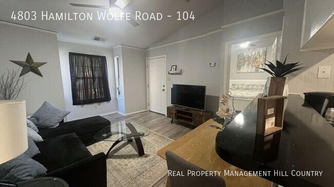 Building Photo - 4803 Hamilton Wolfe