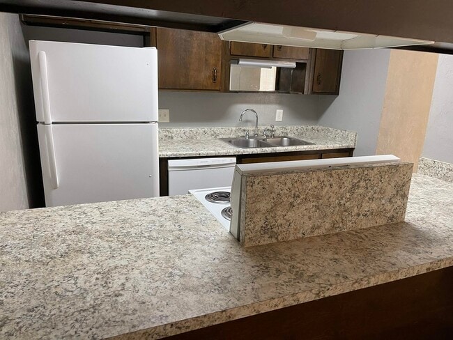 Building Photo - 2010 Bradford Ct