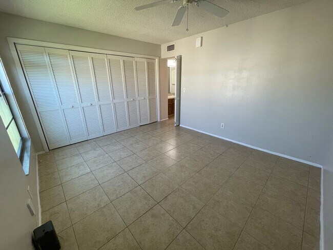 Building Photo - ANNUAL RENTAL - 1 BED / 1 BATH AT LAKEWOOD