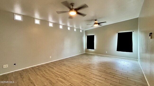 Building Photo - 633 Pete Payan Dr