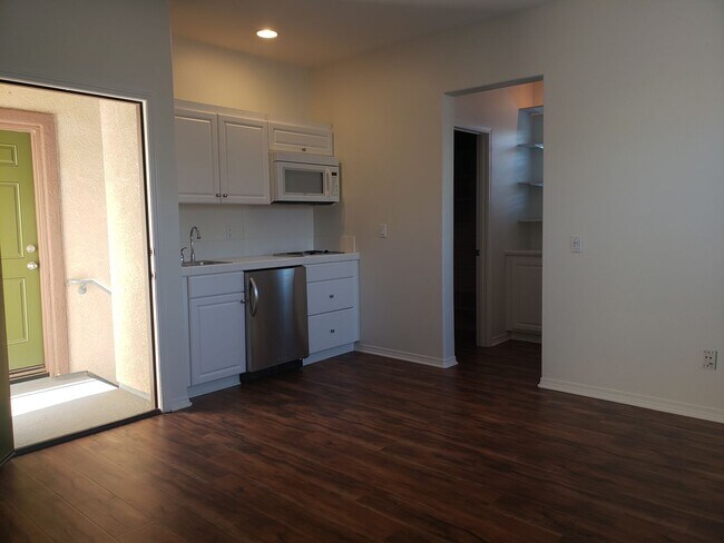 Building Photo - 727 Nile River Dr