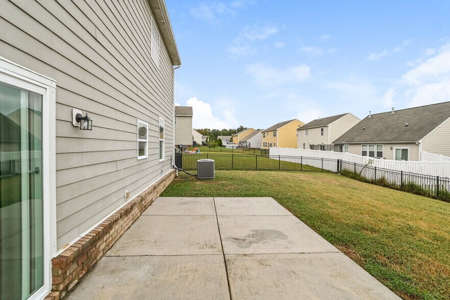 Building Photo - 1012 Green Terra Rd