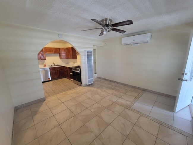 Building Photo - 6614 Tamarisk Ave