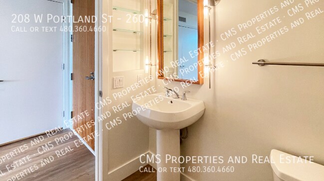 Building Photo - 208 W Portland St