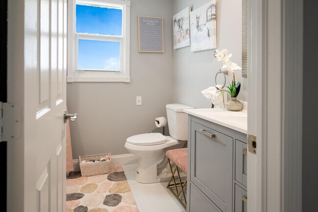 Building Photo - 5569 SE Hammock Reserve Terrace