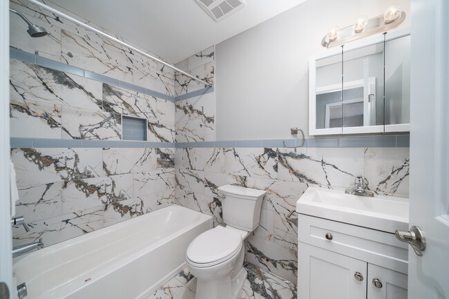 Hallway Bathroom - 237 16th Ave