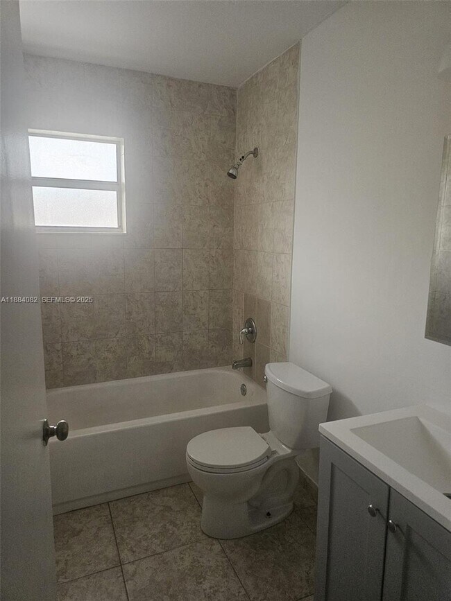 Building Photo - 5461 W 24th Ave