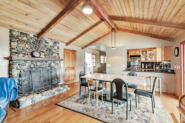 Building Photo - 9270 Linda Vista Ln
