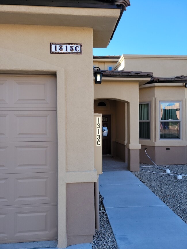 Building Photo - 1313 Mission Nuevo Dr