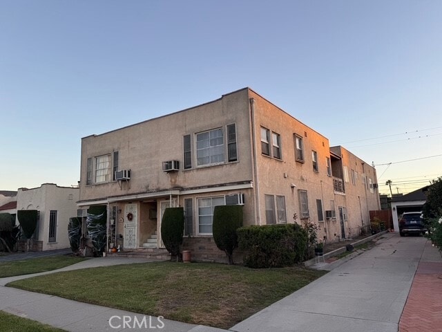Primary Photo - 3136 Flower St