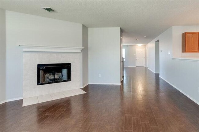 Building Photo - 3821 Bandera Ranch Rd