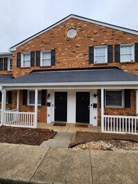 Building Photo - 2 Bedroom Condo in Midwood