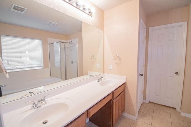 Building Photo - 312 Pheasant Ridge Dr