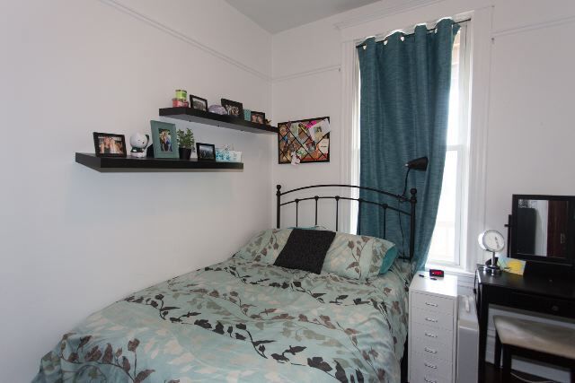 Building Photo - 870 W Buckingham Pl